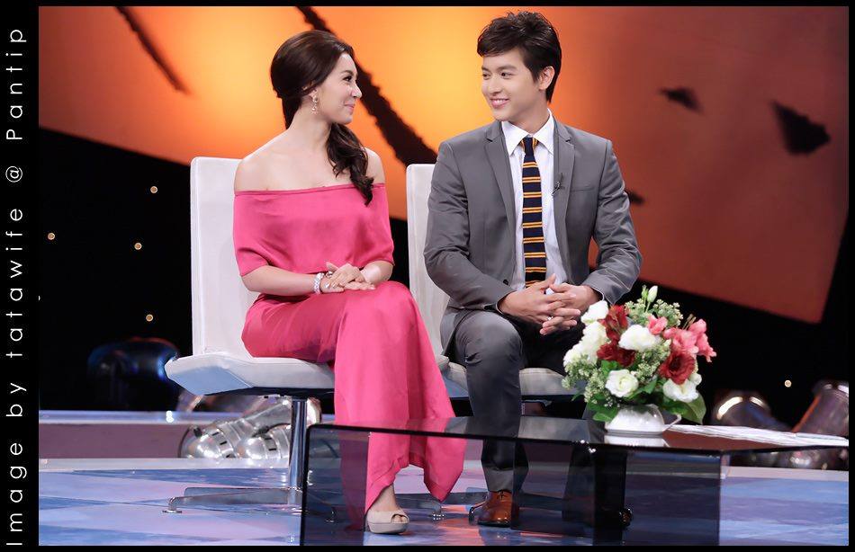 เจมส์ จิรายุ & เบลล่า ราณี @ รายการ Tonight Show 13-5-56