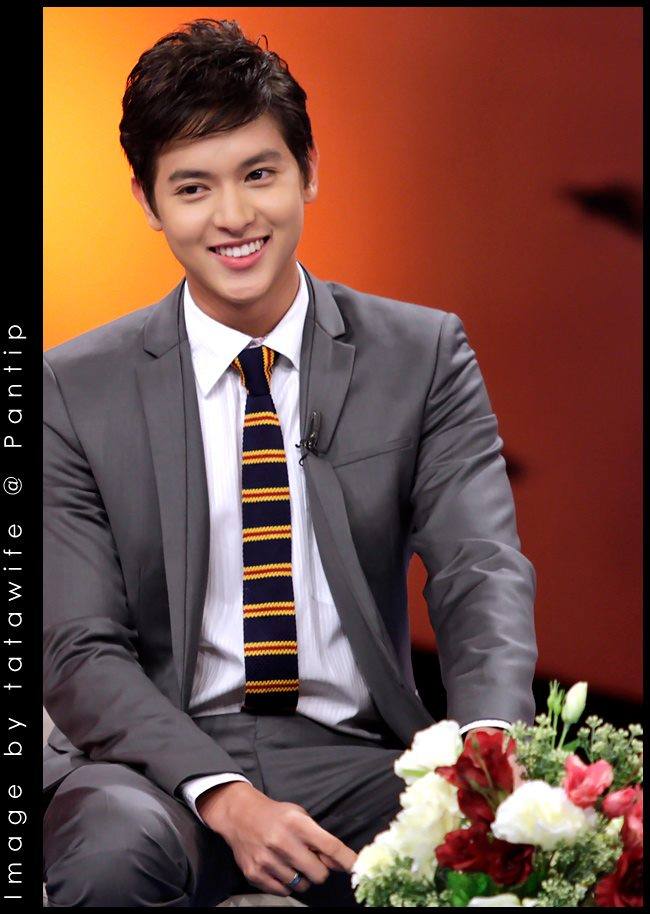 เจมส์ จิรายุ & เบลล่า ราณี @ รายการ Tonight Show 13-5-56