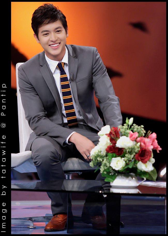 เจมส์ จิรายุ & เบลล่า ราณี @ รายการ Tonight Show 13-5-56