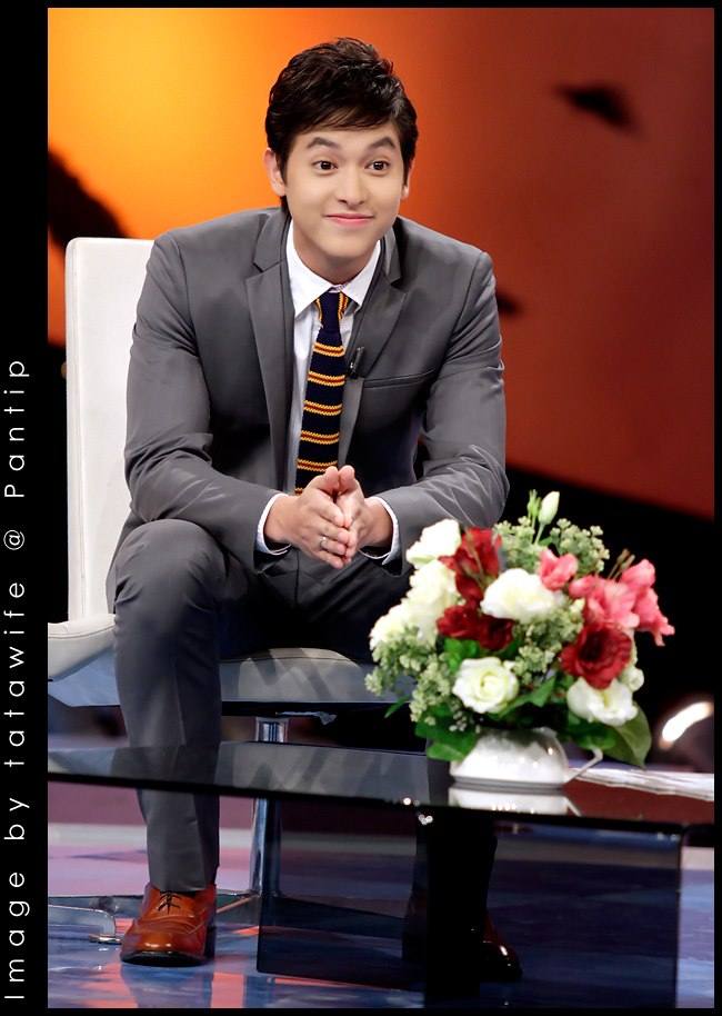 เจมส์ จิรายุ & เบลล่า ราณี @ รายการ Tonight Show 13-5-56