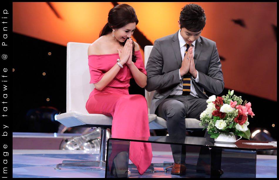 เจมส์ จิรายุ & เบลล่า ราณี @ รายการ Tonight Show 13-5-56
