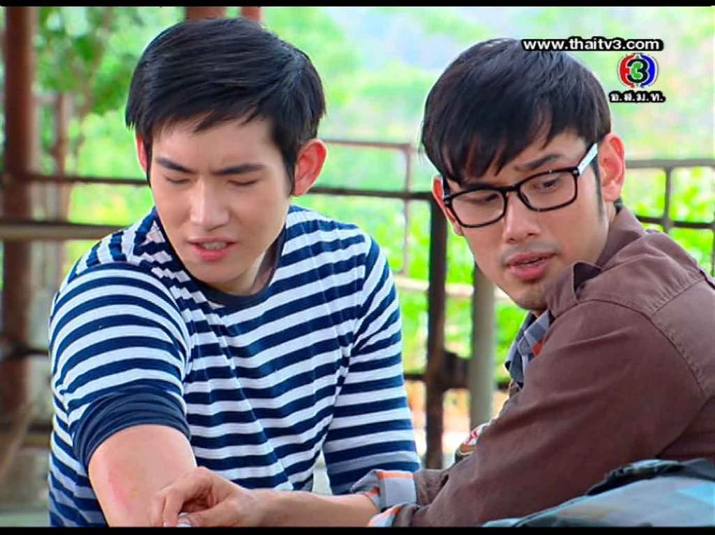 // ใส เอาะ //