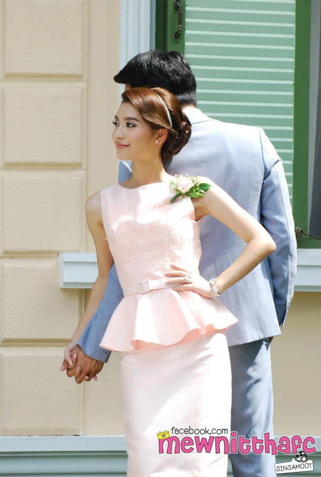 มิว นิษฐา สวยขาวตัวเล็ก