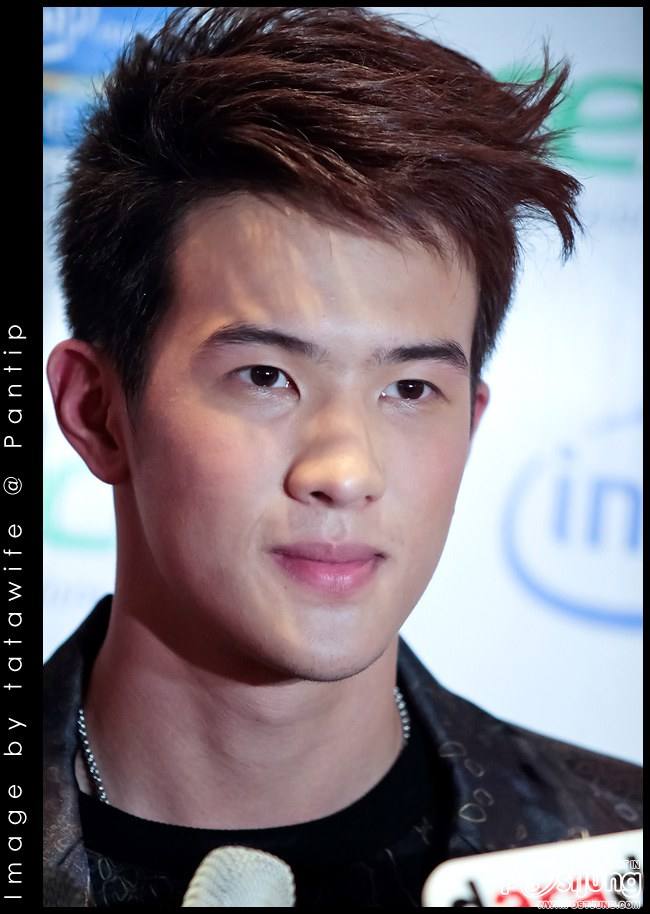 ซูมๆเจมส์ มาร์ ใสวิ๊งค์ๆปากน่าจุ๊บ