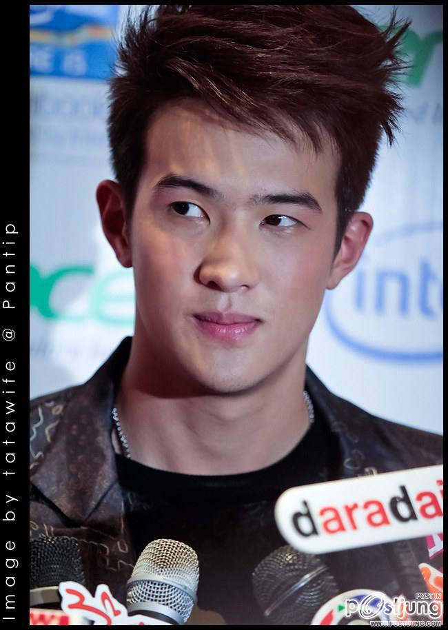 ซูมๆเจมส์ มาร์ ใสวิ๊งค์ๆปากน่าจุ๊บ