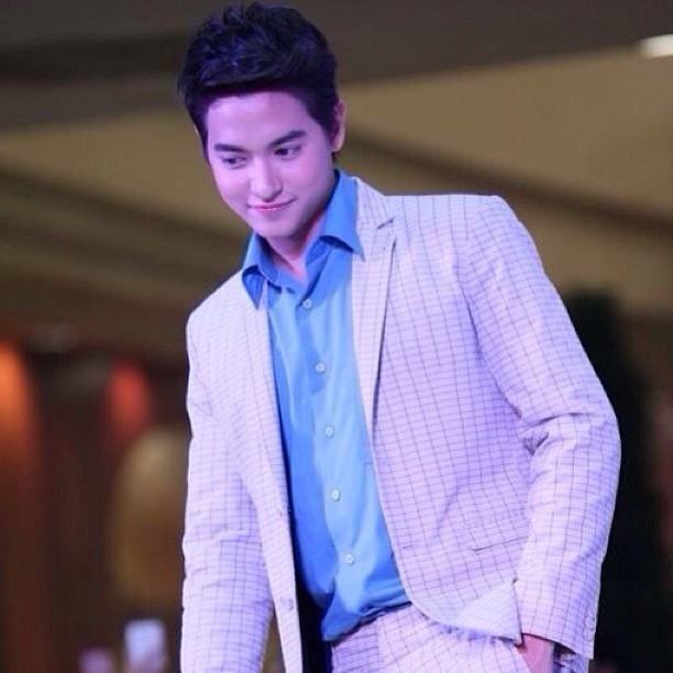 มาดความหล่อของคุณชายพุฒิภัทรกัน ..
