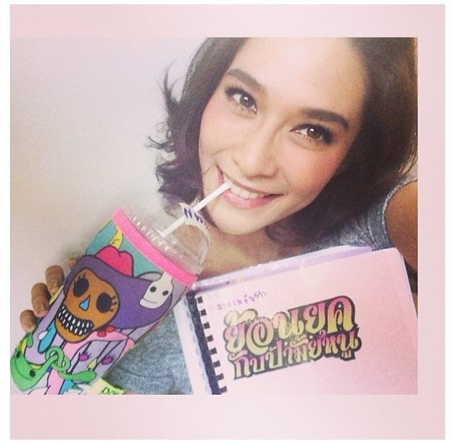 พลอย  ig ทะลุ 1 ล้านอีกคนละค่ะ
