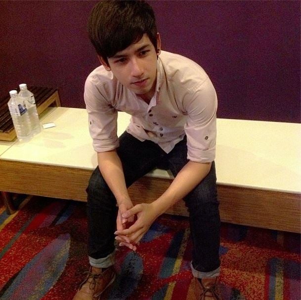 หนุ่มหล่อหน้าใสเจ้าของอู่ดัง
