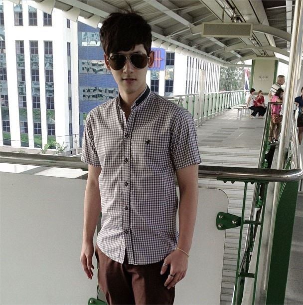 หนุ่มหล่อหน้าใสเจ้าของอู่ดัง