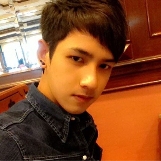 หนุ่มหล่อหน้าใสเจ้าของอู่ดัง