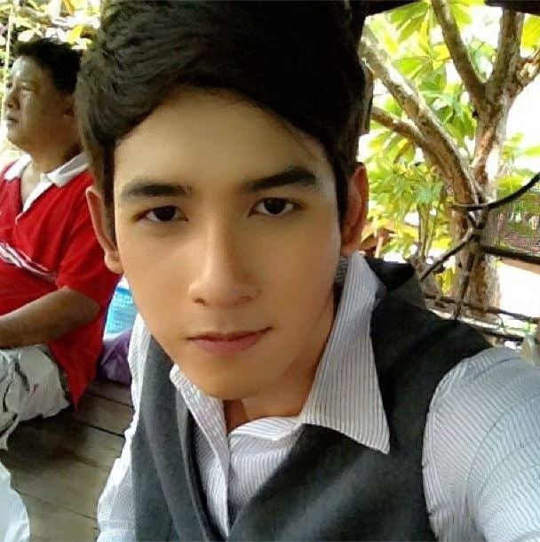 หนุ่มหล่อหน้าใสเจ้าของอู่ดัง