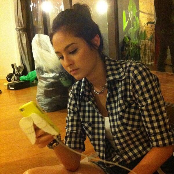 ขวัญ อุษามณี @ เบื้องหลังกองถ่าย "เจ้าสาวสลาตัน"