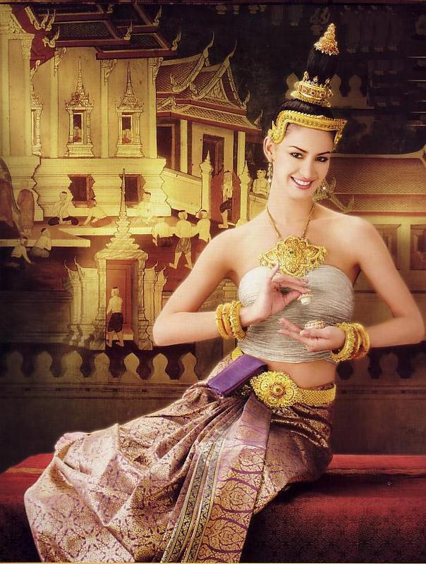 ชุดไทย ในปฏิทินรีเจนซี่ ปี2547
