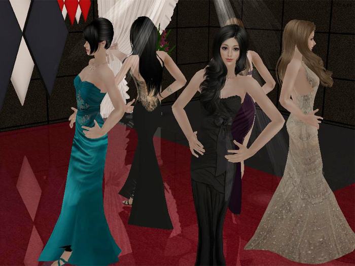 Miss sims Queen international 2013 ( Top 5 )