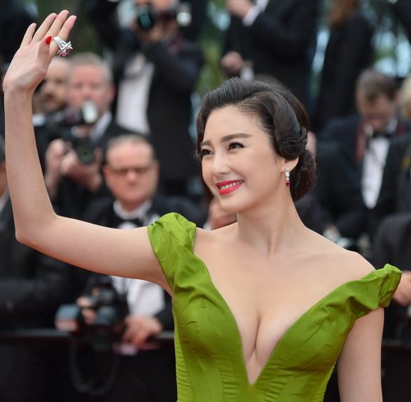 แม่นาง "จางอี่ว์ฉี" อีกหนึ่งสาวจีนดาวเด่นในเมืองคานส์ปีนี้