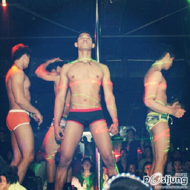 เด็กบาร์ในอินโดนีเซีย