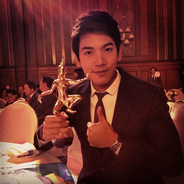 นาฏราช 2555 นุ่น ศิรพันธ์-ณเดชน์ ซิวดารายอดเยี่ยม ขุนศึก คว้าละครยอดเยี่ยม
