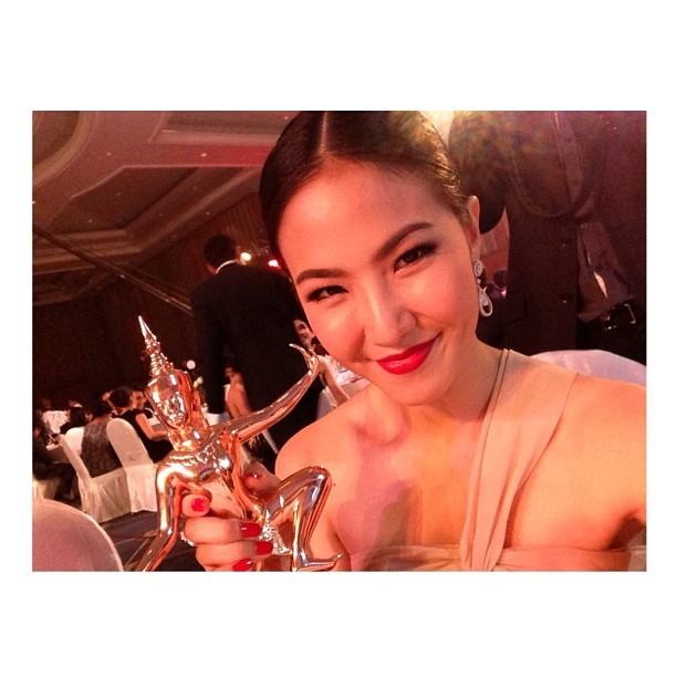 นาฏราช 2555 นุ่น ศิรพันธ์-ณเดชน์ ซิวดารายอดเยี่ยม ขุนศึก คว้าละครยอดเยี่ยม