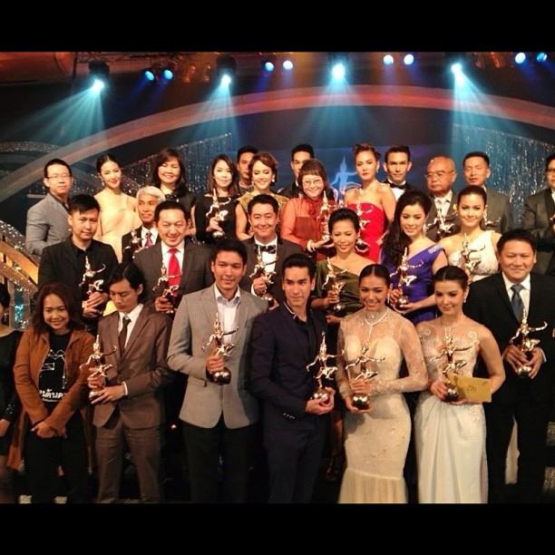 นาฏราช 2555 นุ่น ศิรพันธ์-ณเดชน์ ซิวดารายอดเยี่ยม ขุนศึก คว้าละครยอดเยี่ยม