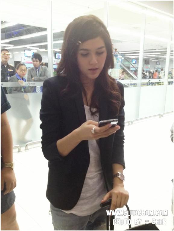 ถืงเมืองคานส์ประเทศฝรั่งเศสแล้ว>> ชมพู่ อารยา >>>ตอนนี้ อัฟเดทตอนนี้เลย!!!!!!!