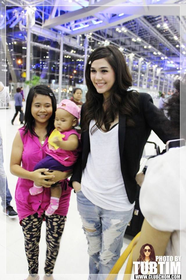 ถืงเมืองคานส์ประเทศฝรั่งเศสแล้ว>> ชมพู่ อารยา >>>ตอนนี้ อัฟเดทตอนนี้เลย!!!!!!!