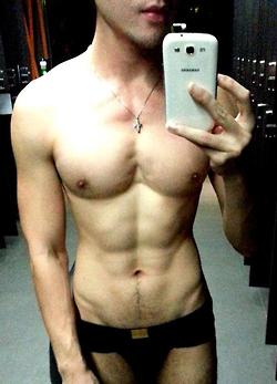 คนรักหนุ่มเซ็กซี่ 572