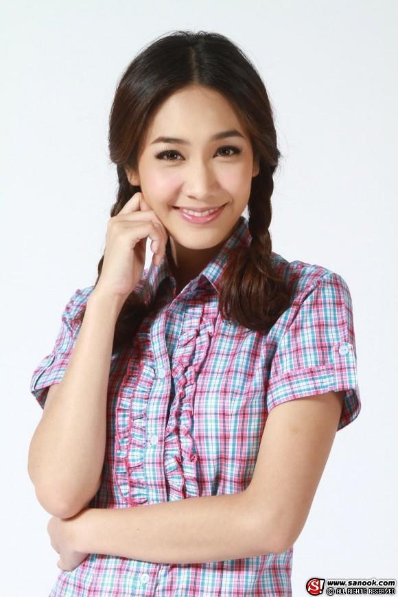 มิน พีชญา