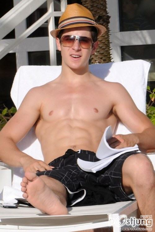David Henrie