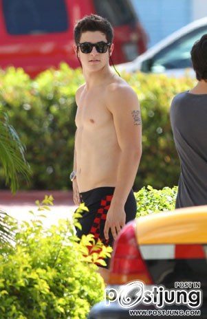 David Henrie