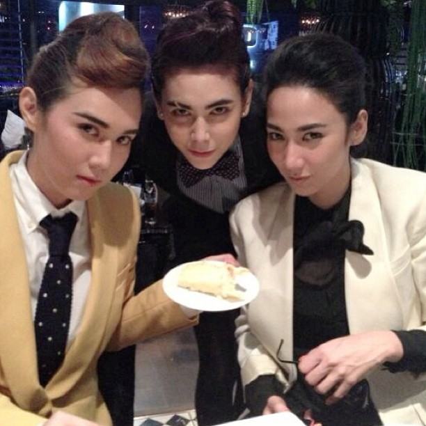 หล่อยกแก๊ง ในปาร์ตี้วันเกิด เมย์ เฟื่องอารมย์