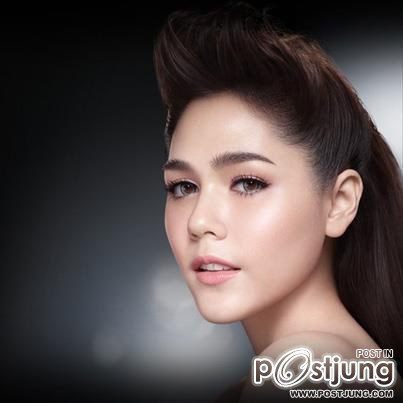 ชมพู่ อารยา เข้าพบ เมคอัพ อาร์ติส ชื่อดัง ของลอลิอัลปารีส