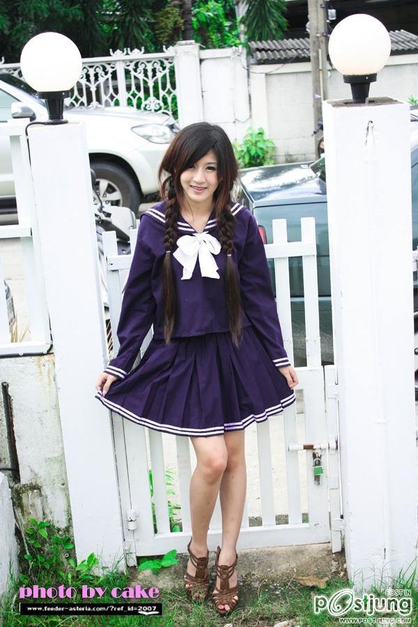 น้องนักเรียนใส่เหล็กดัดฟันน่าร๊ากก