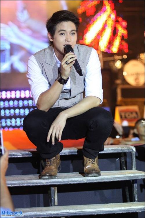 เก็บตกภาพคอนเสิร์ตช่อง 3 ที่ราชบุรี เจมส์ เบลล่า หวานได้อีก