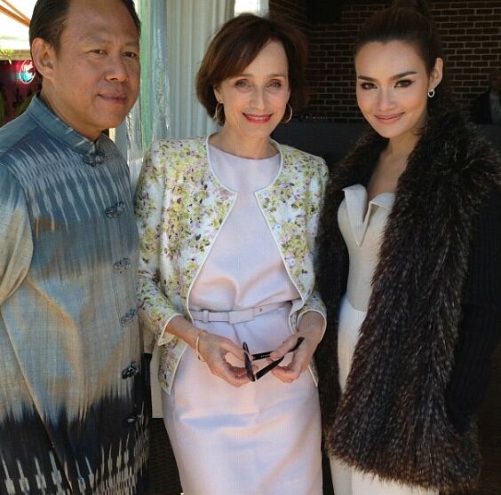 ญาญ่าหญิง สะกดสายตา กองทัพ สื่อมวลชนทั่วโลก ก่อนเฉิดฉายบนพรมแดงเมืองคานส์ คืนนี้