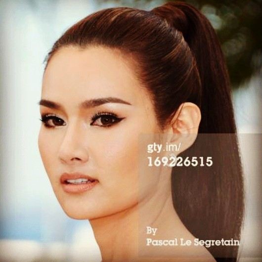 ญาญ่าหญิง สะกดสายตา กองทัพ สื่อมวลชนทั่วโลก ก่อนเฉิดฉายบนพรมแดงเมืองคานส์ คืนนี้