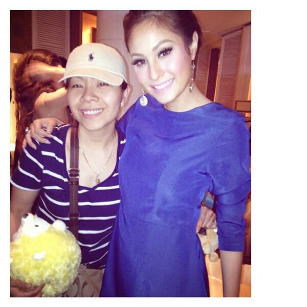 ขวัญ อุษามณี @ งาน i-mobile