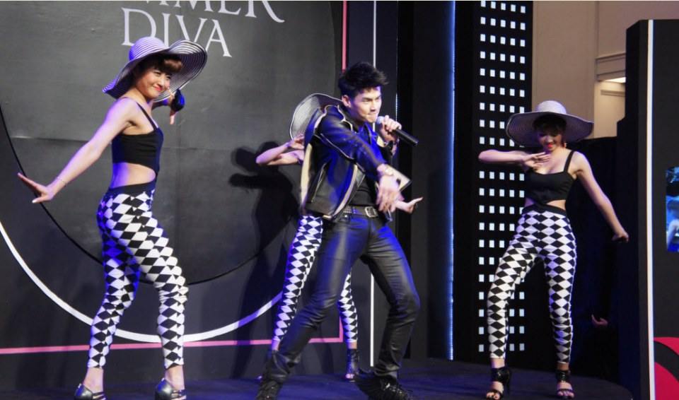 รวมรูปฮั่น จากงาน เปิดตัว 12 Plus Summer Diva