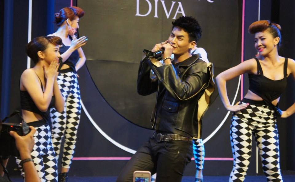 รวมรูปฮั่น จากงาน เปิดตัว 12 Plus Summer Diva