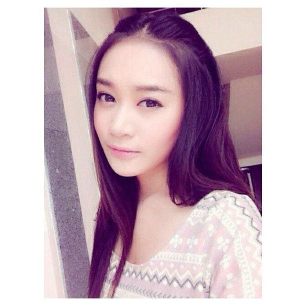 ชาวเน็ตขุดคุ้ยรูป กวาง พริ้งพราว สงสัยเป็นแฟนเก่า เจมส์ จิรายุ
