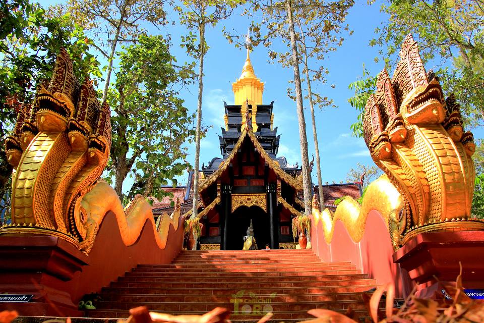 พระธาตุผาส้ม อำเภอสะเมิ ง อำเภอผมเองครับ