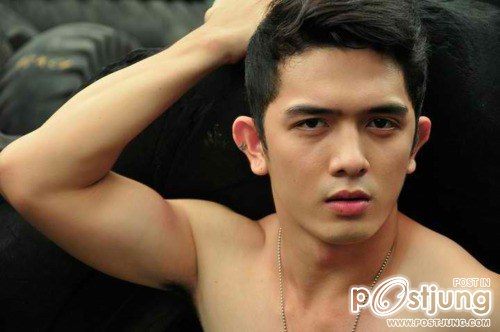 ถอดโชว์เรือนร่าง 270