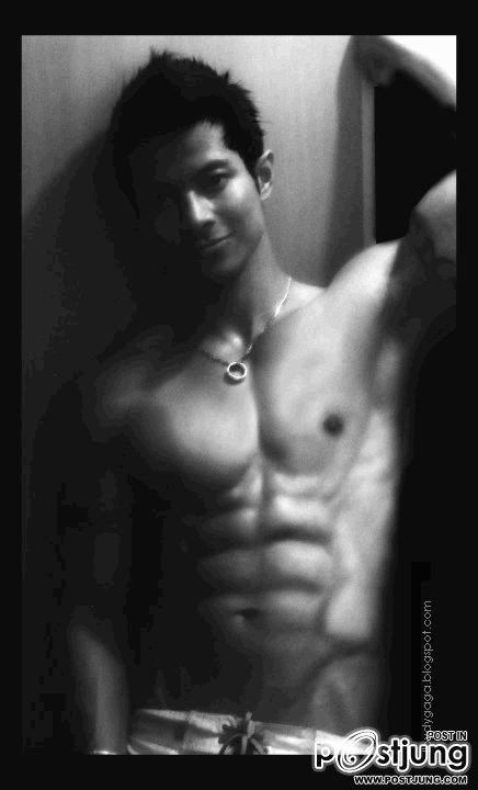 JayEm Sison หนุ่มนักคอสเพลย์หุ่นล่ำ