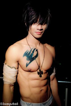 JayEm Sison หนุ่มนักคอสเพลย์หุ่นล่ำ