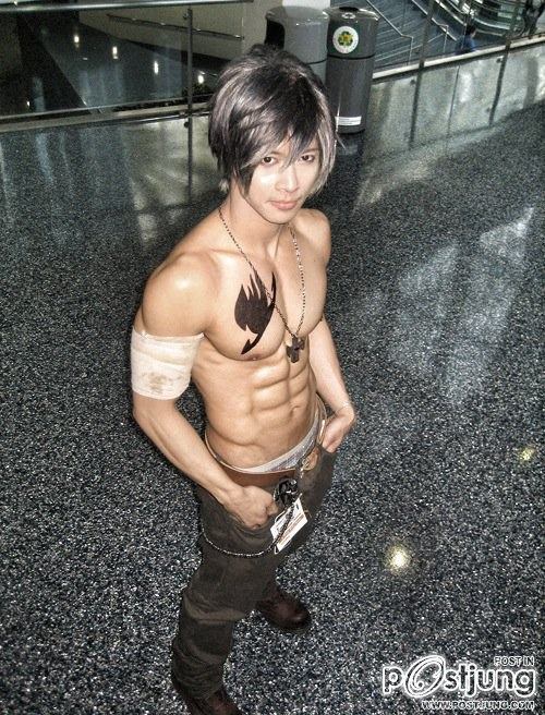 JayEm Sison หนุ่มนักคอสเพลย์หุ่นล่ำ