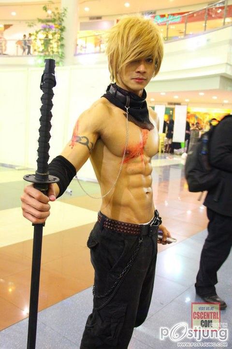 JayEm Sison หนุ่มนักคอสเพลย์หุ่นล่ำ
