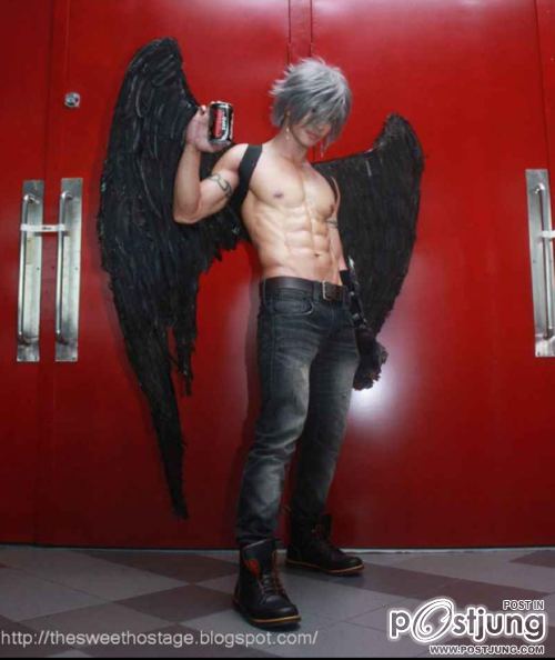 JayEm Sison หนุ่มนักคอสเพลย์หุ่นล่ำ
