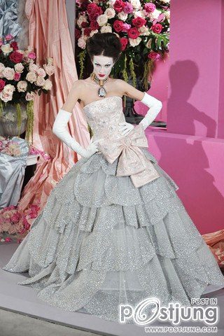 Christian  Dior