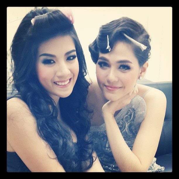2 ชุ๊ปตาร์ ดุจดั่ง ราชีนี แห่ง เมือง ไทย cr: manojung