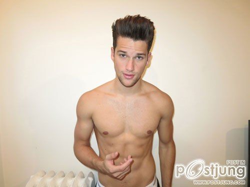 Arthur Sales