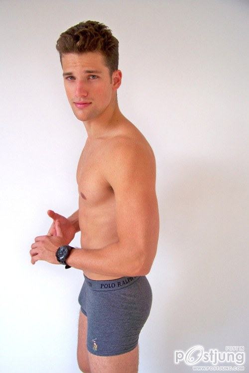 Arthur Sales
